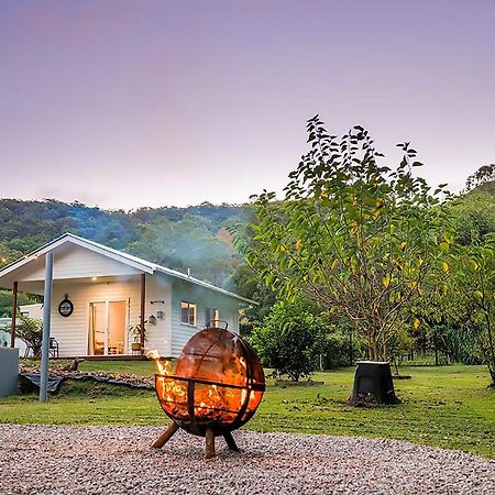 The Poolhaus Retreat - Peaceful Private Studio Valdora Ngoại thất bức ảnh