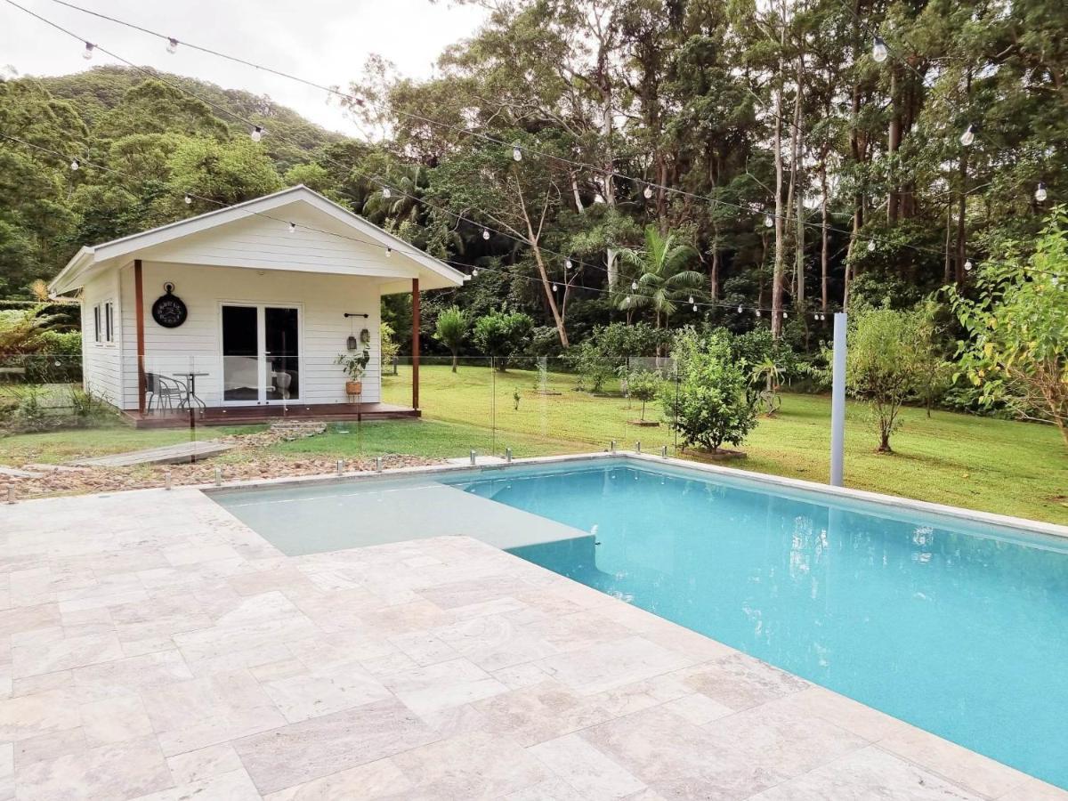 The Poolhaus Retreat - Peaceful Private Studio Valdora Ngoại thất bức ảnh