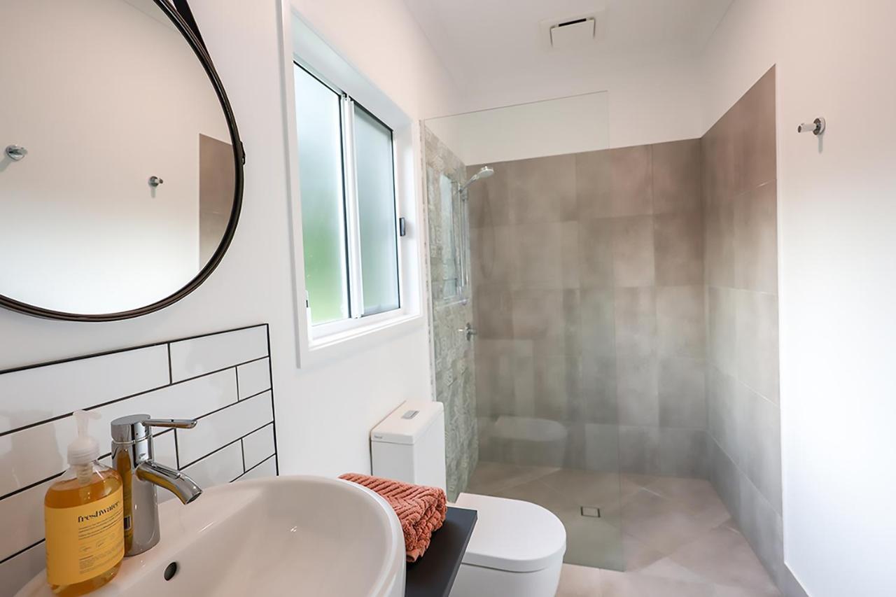 The Poolhaus Retreat - Peaceful Private Studio Valdora Ngoại thất bức ảnh